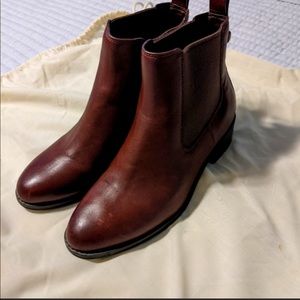 Cole hasn’t leather Chelsea booties